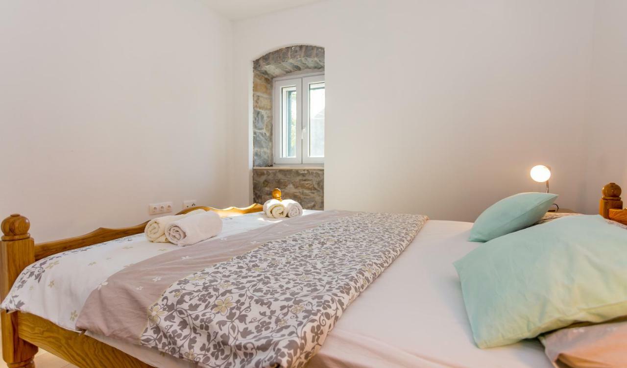 Apartmani Rebac Gata Екстер'єр фото